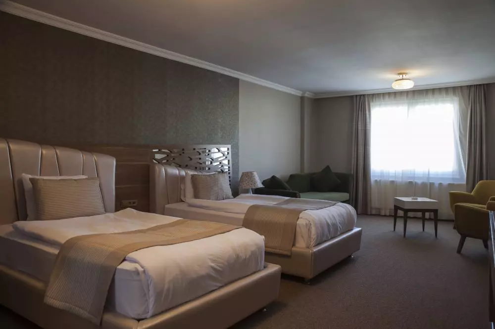 Royal Milano Hotel Van - Mehrparvaz-7790
